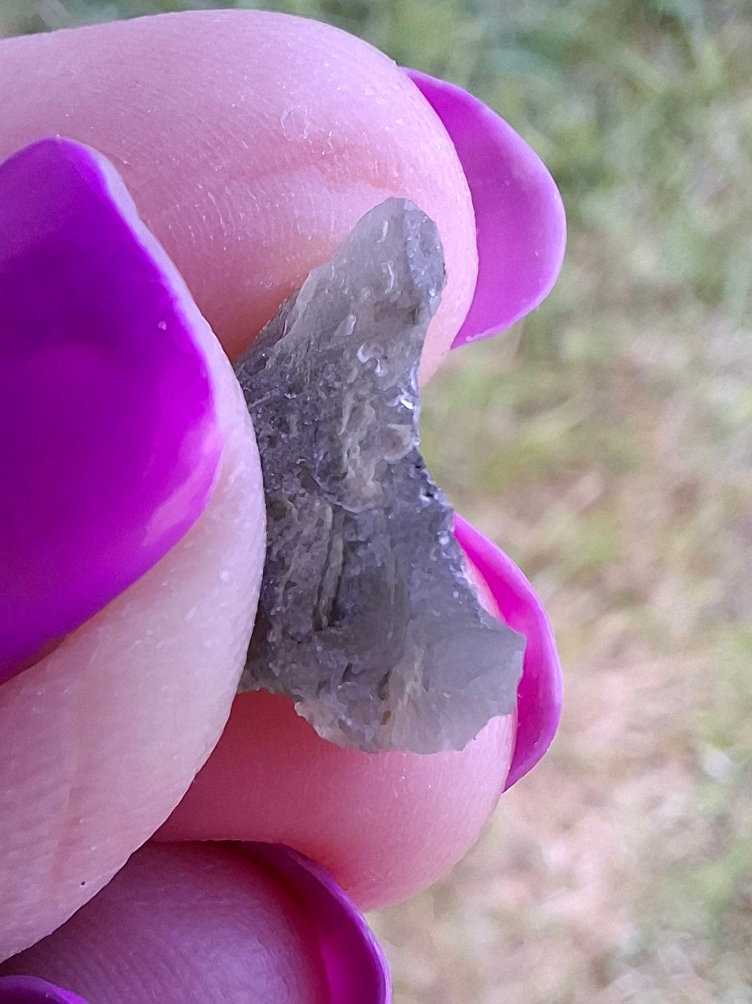 Moldavite Piece, 0.78g, Tektite (Ref: 1451)