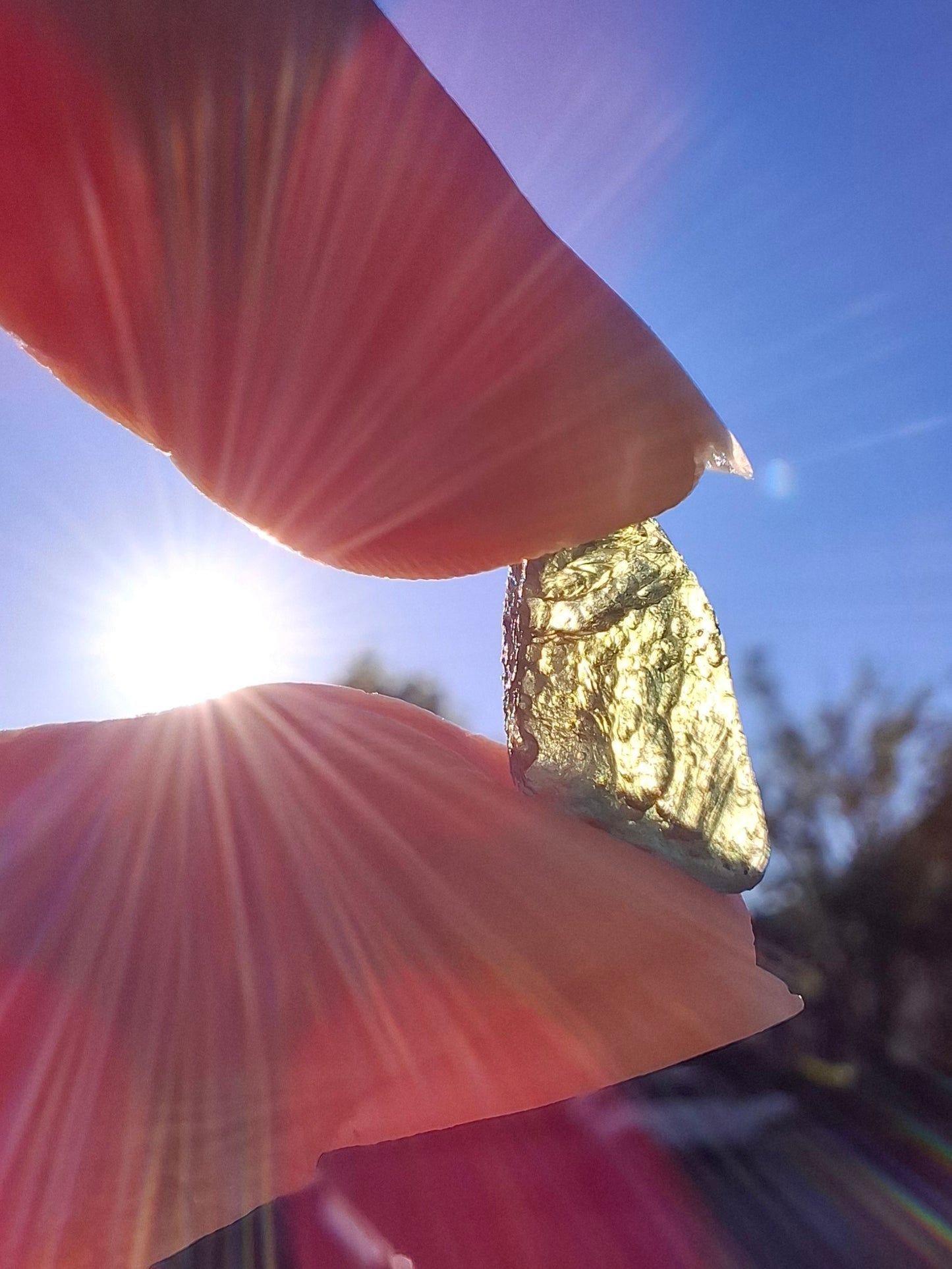 Moldavite Piece, 0.59g, Tektite (Ref: 1413)