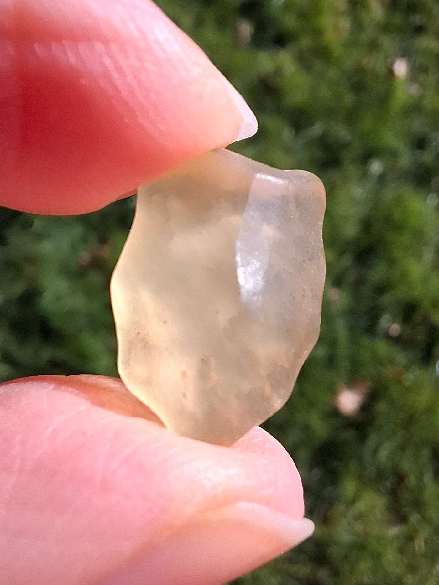 Libyan Desert Glass small Piece, 1.55g, Tektite (Ref: L1347)
