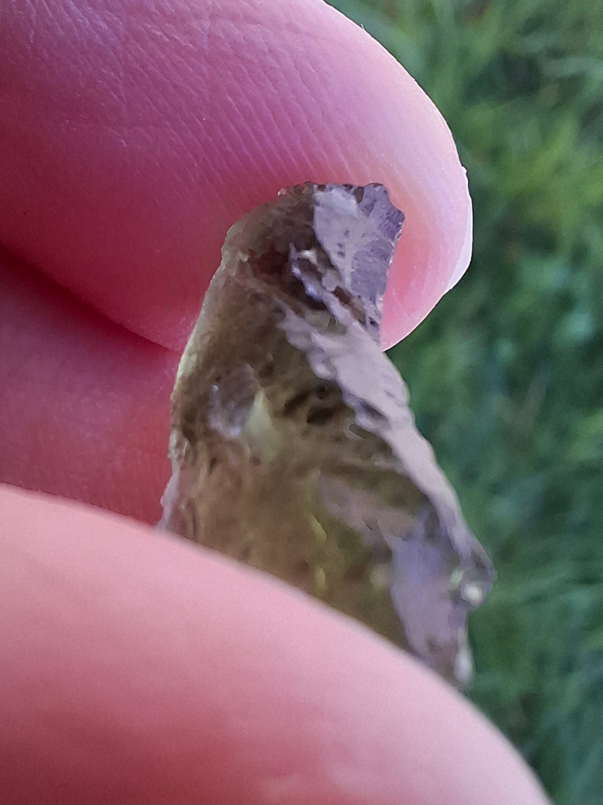 DRILLED, Moldavite Piece, 0.90g, Tektite (Ref: D14)