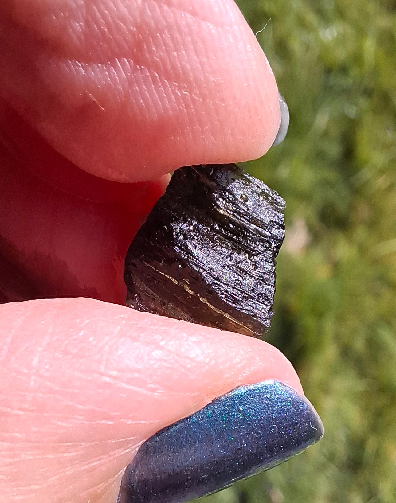 Moldavite Piece, 0.87g, Tektite (Ref: 1392)
