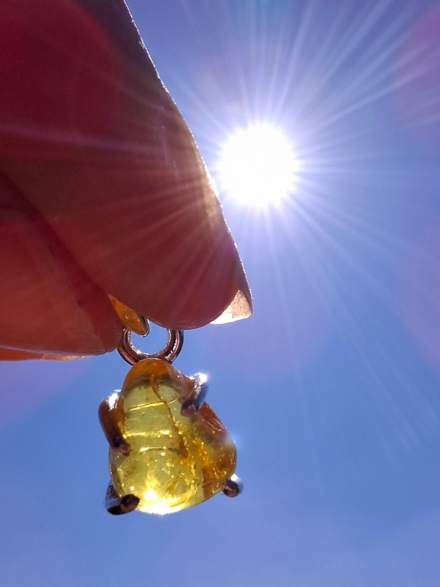Baltic Amber Pendant, 925 Silver, Fossil (Ref: AP25)