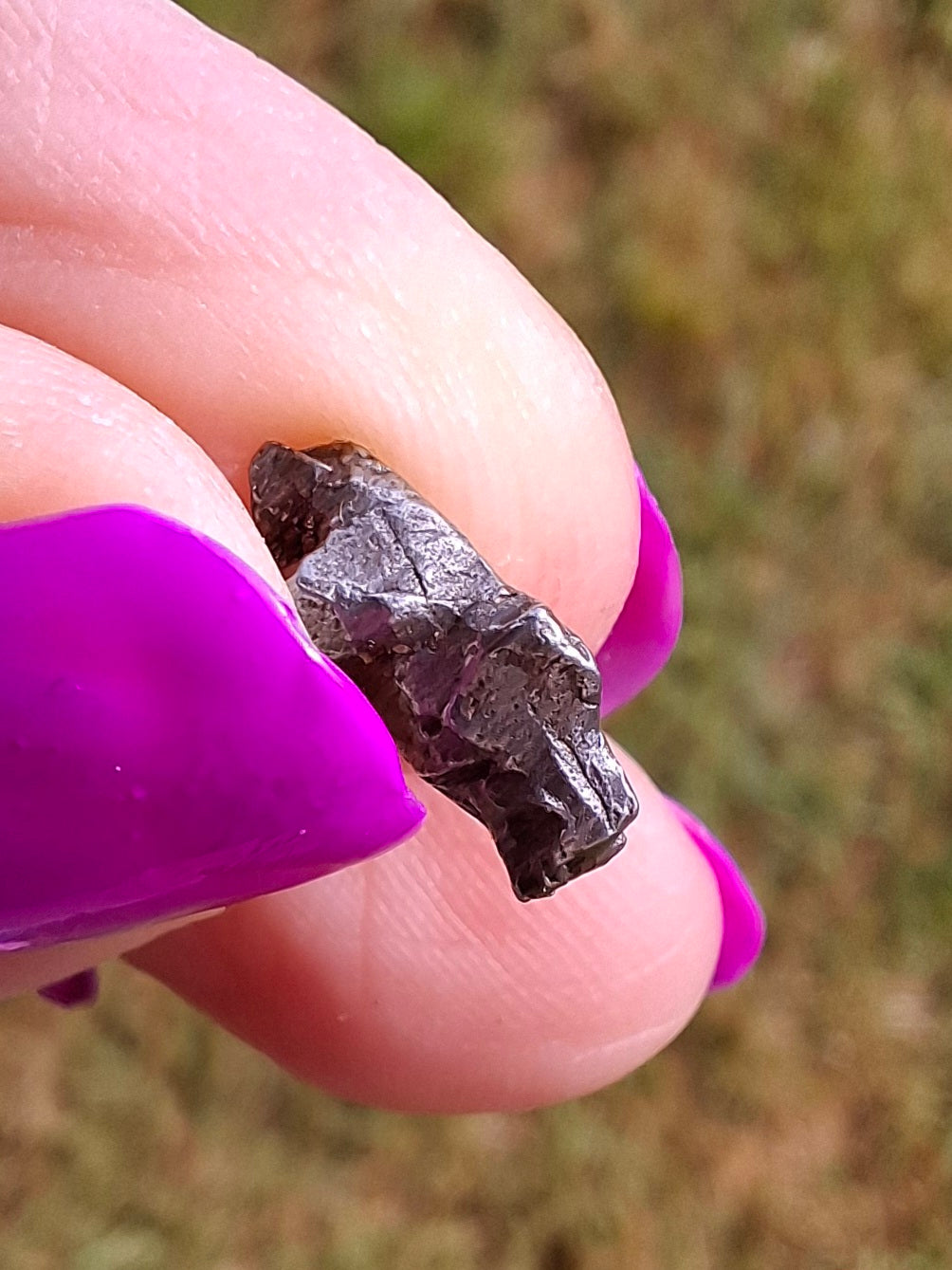 Campo del Cielo, 0.95g, Nickel Iron Meteorite (Ref: C2)