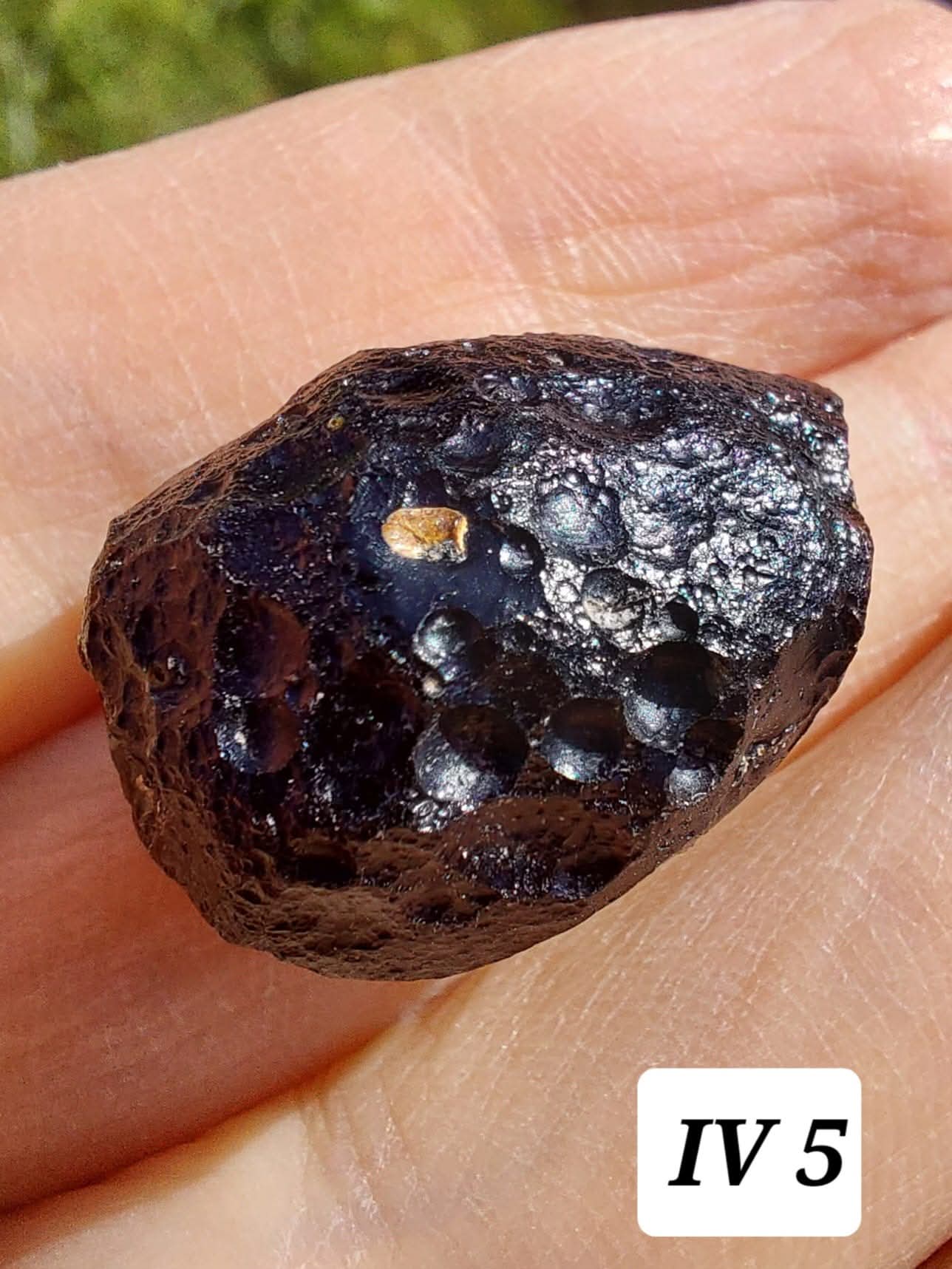 Ivory Coast (Ivorite), RAREST TEKTITE IN THE WORLD, 8.88g, Tektite (Ref: IV5)