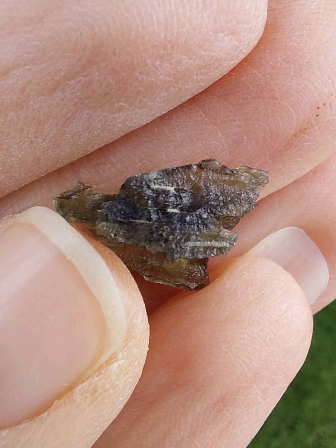 Moldavite Piece, 0.75g, Tektite (Ref: 889a)