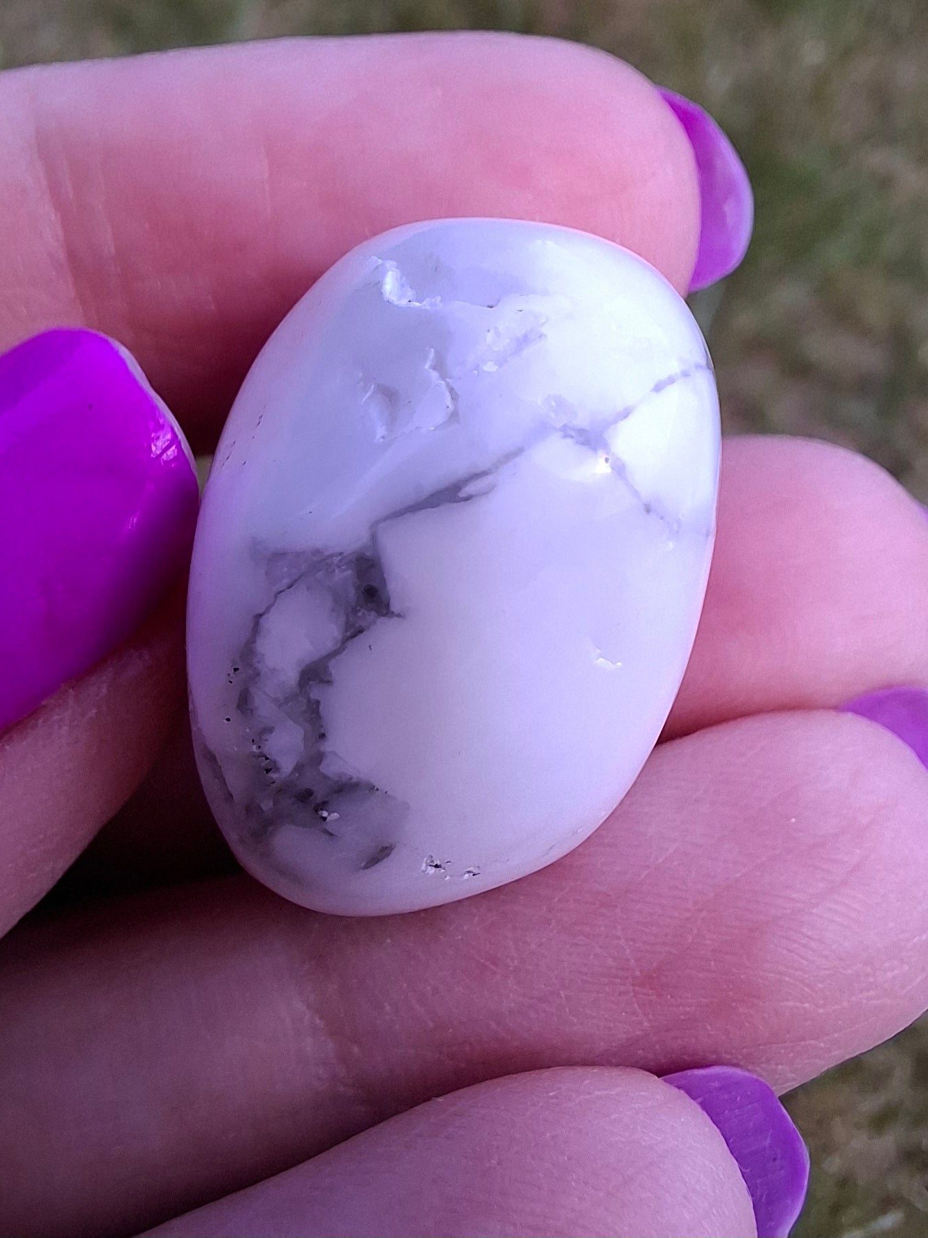Howlite, Tumble Stone, Crystal (Ref: T42)