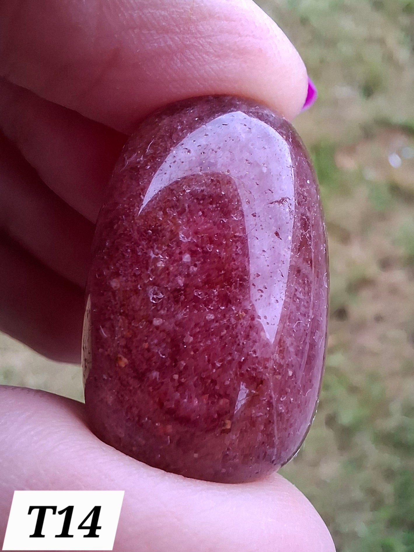 Strawberry Quartz, Tumble Stone, Crystal (Ref: T14)