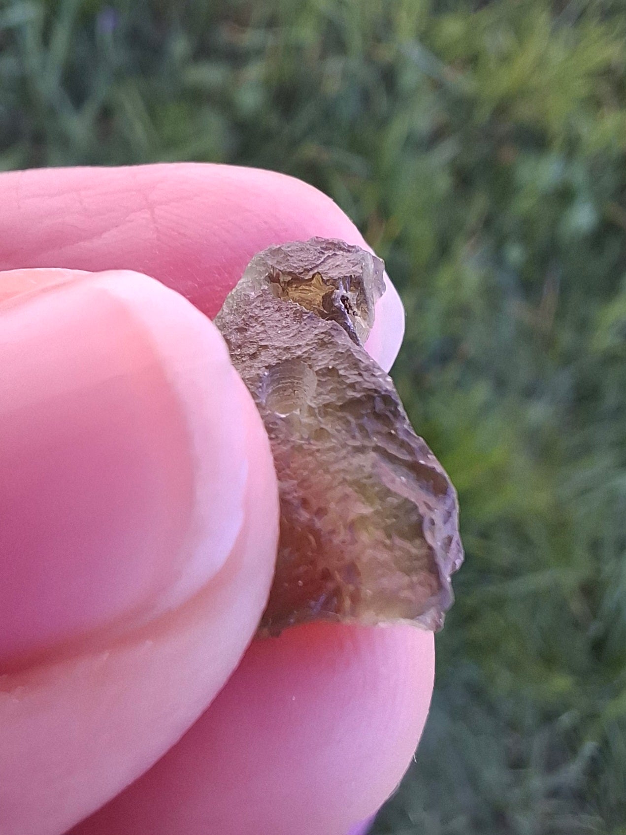 DRILLED, Moldavite Piece, 0.90g, Tektite (Ref: D14)