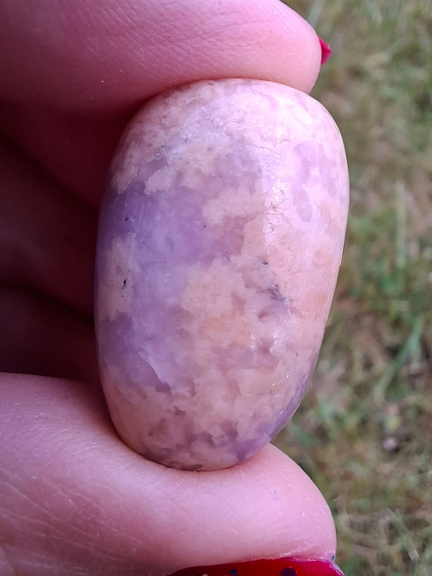 Lepidolite, Tumble Stone, Crystal (Ref: T114)