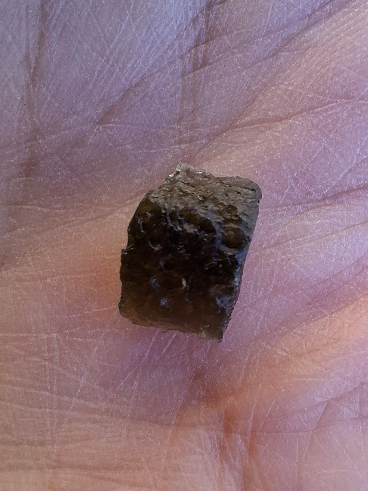 Moldavite Piece, 0.60g, Tektite (Ref: 1408)