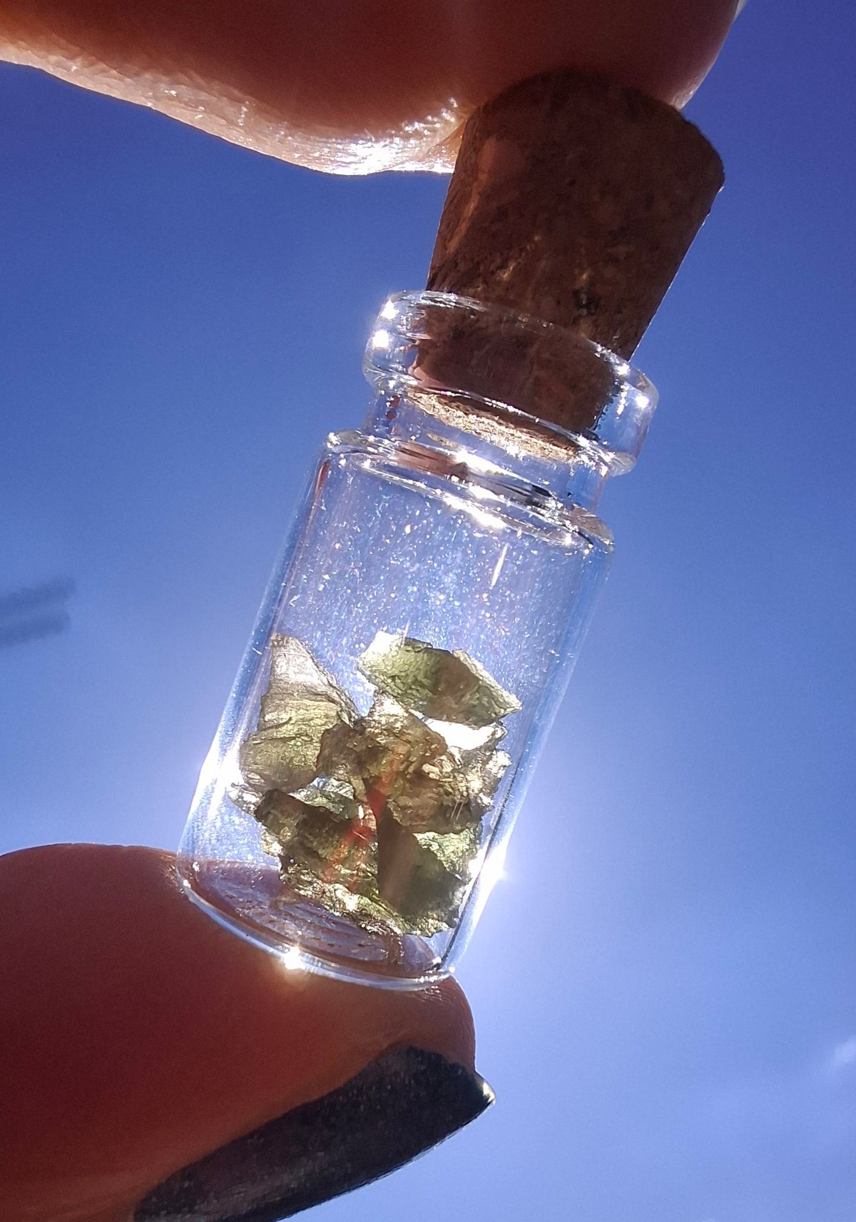 Moldavite Chips (0.50g) in 1ml Bottle, Tektite (Ref: B24)