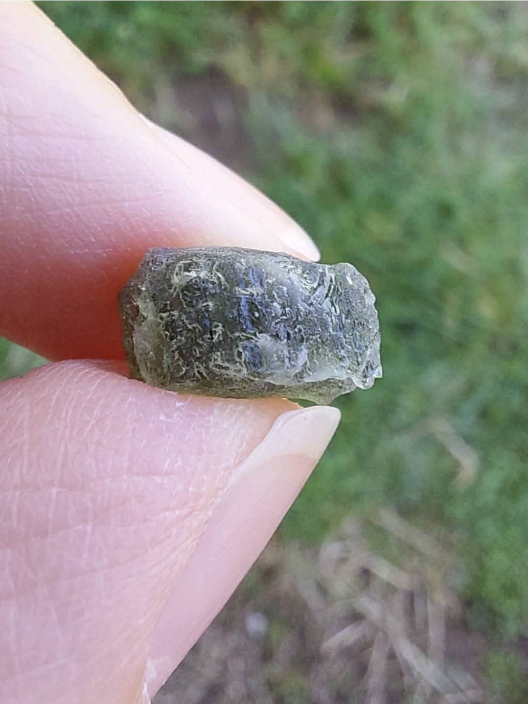 Moldavite Piece, 0.93g, Tektite (Ref: 775)