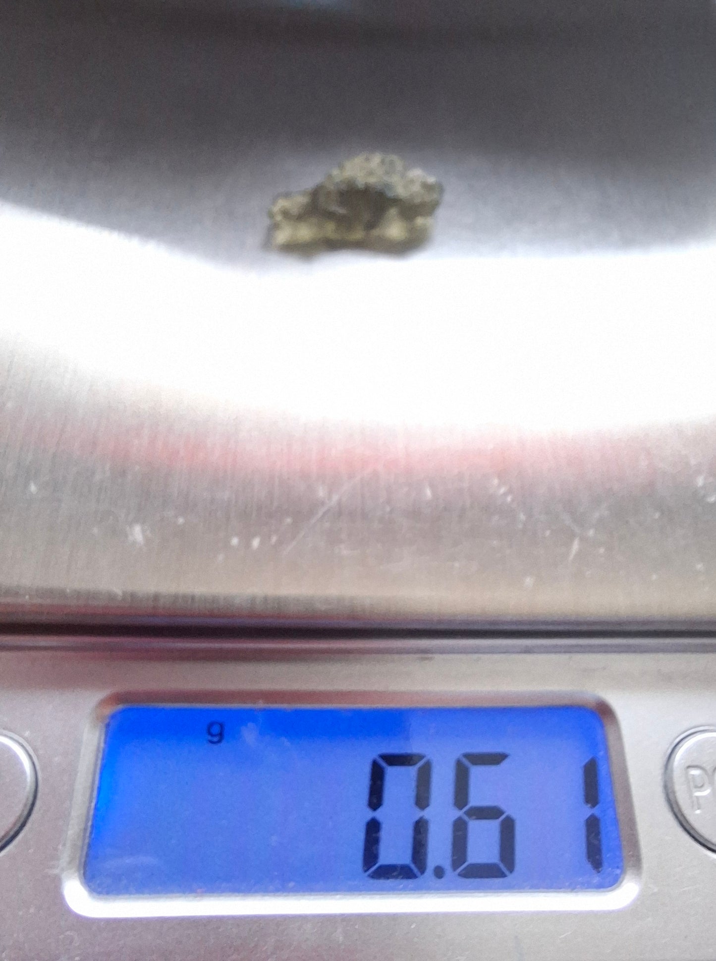 Moldavite Piece, 0.61g, Tektite (Ref: 1457)
