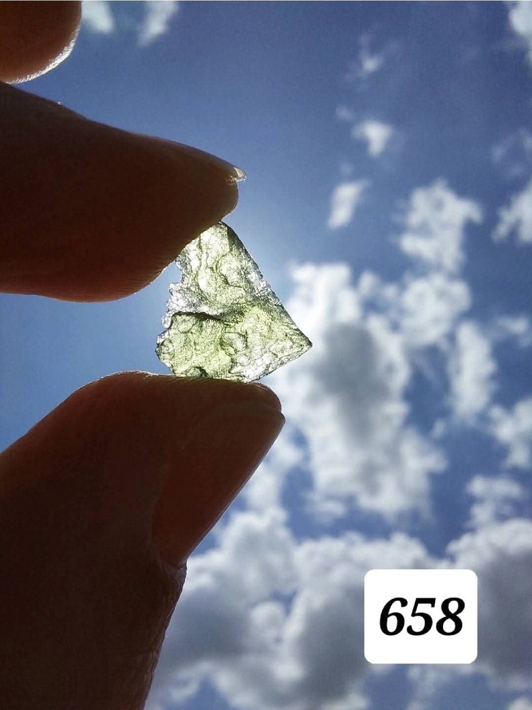 Moldavite Piece, 0.60g, Tektite (Ref: 658)