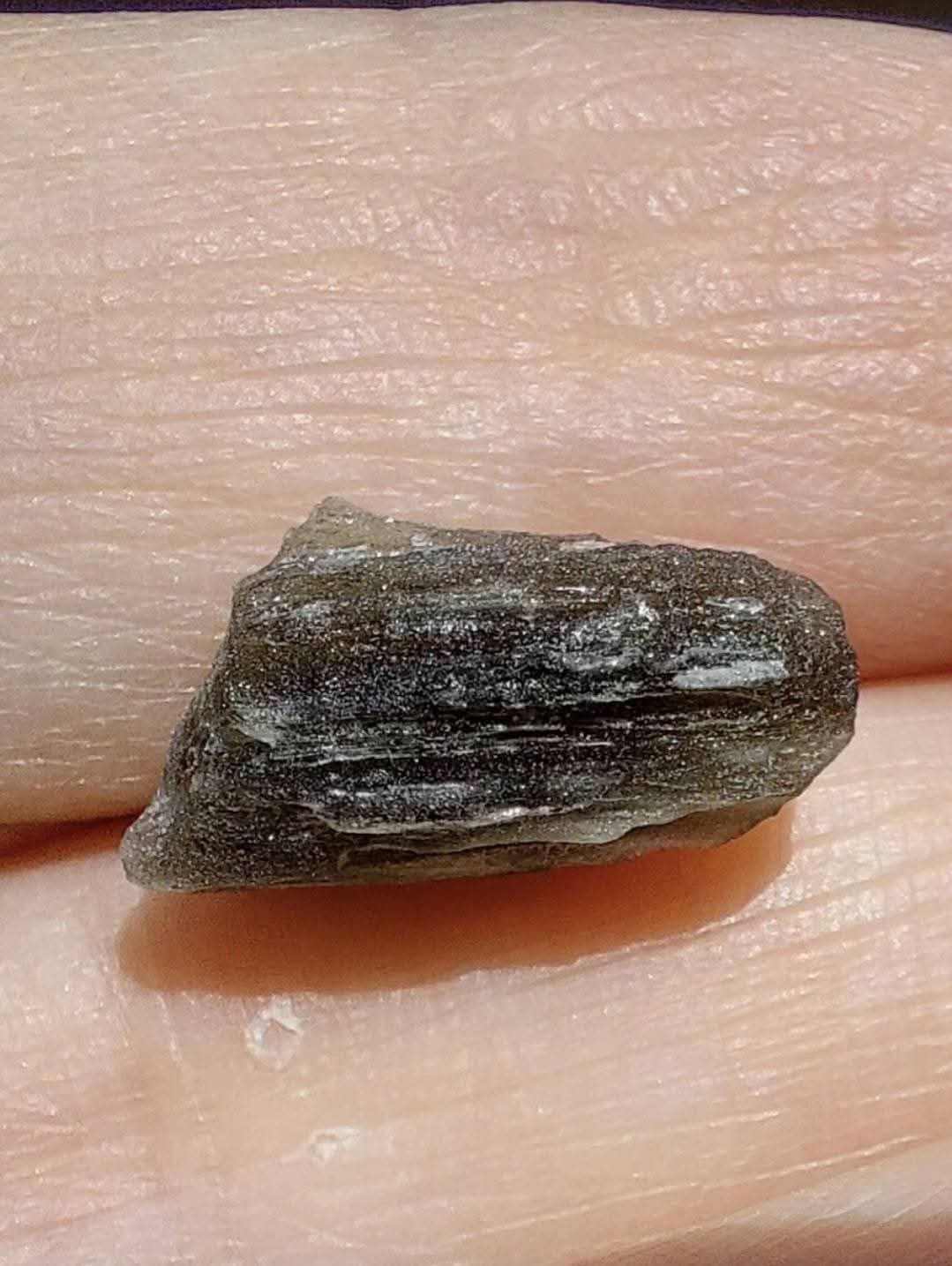 Moldavite Piece, 0.70g, Tektite (Ref: 774)