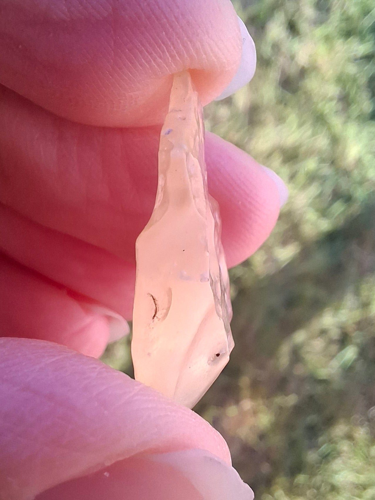 Libyan Desert Glass small Piece, 1.85g, Tektite (Ref: LE256)