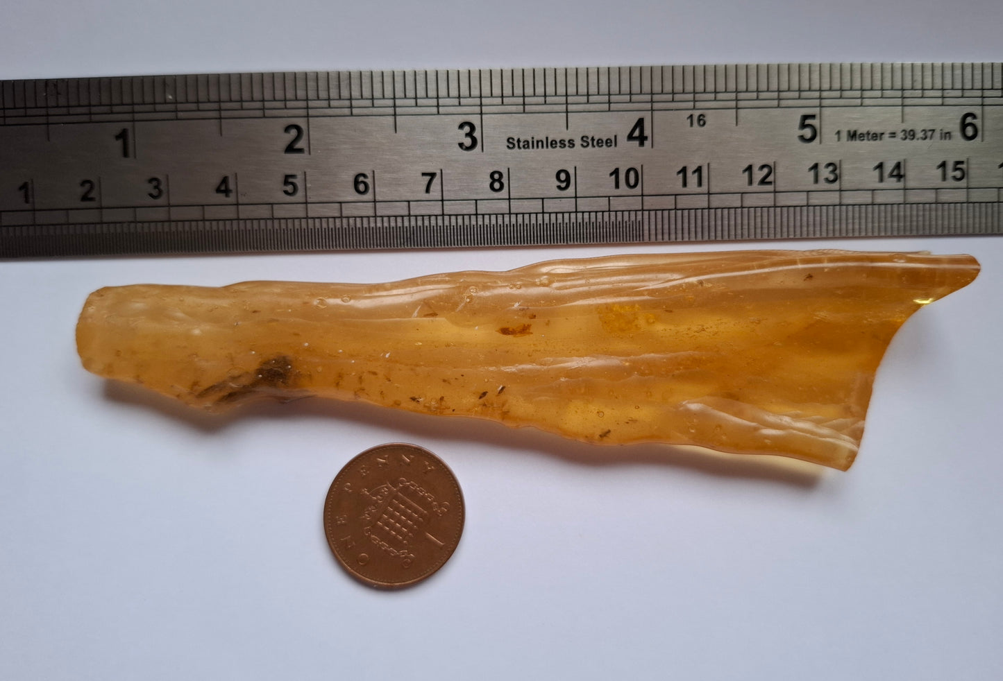 Copal Young Amber with INSECTS inside, 18.29g, Fossil (Ref: CA33)