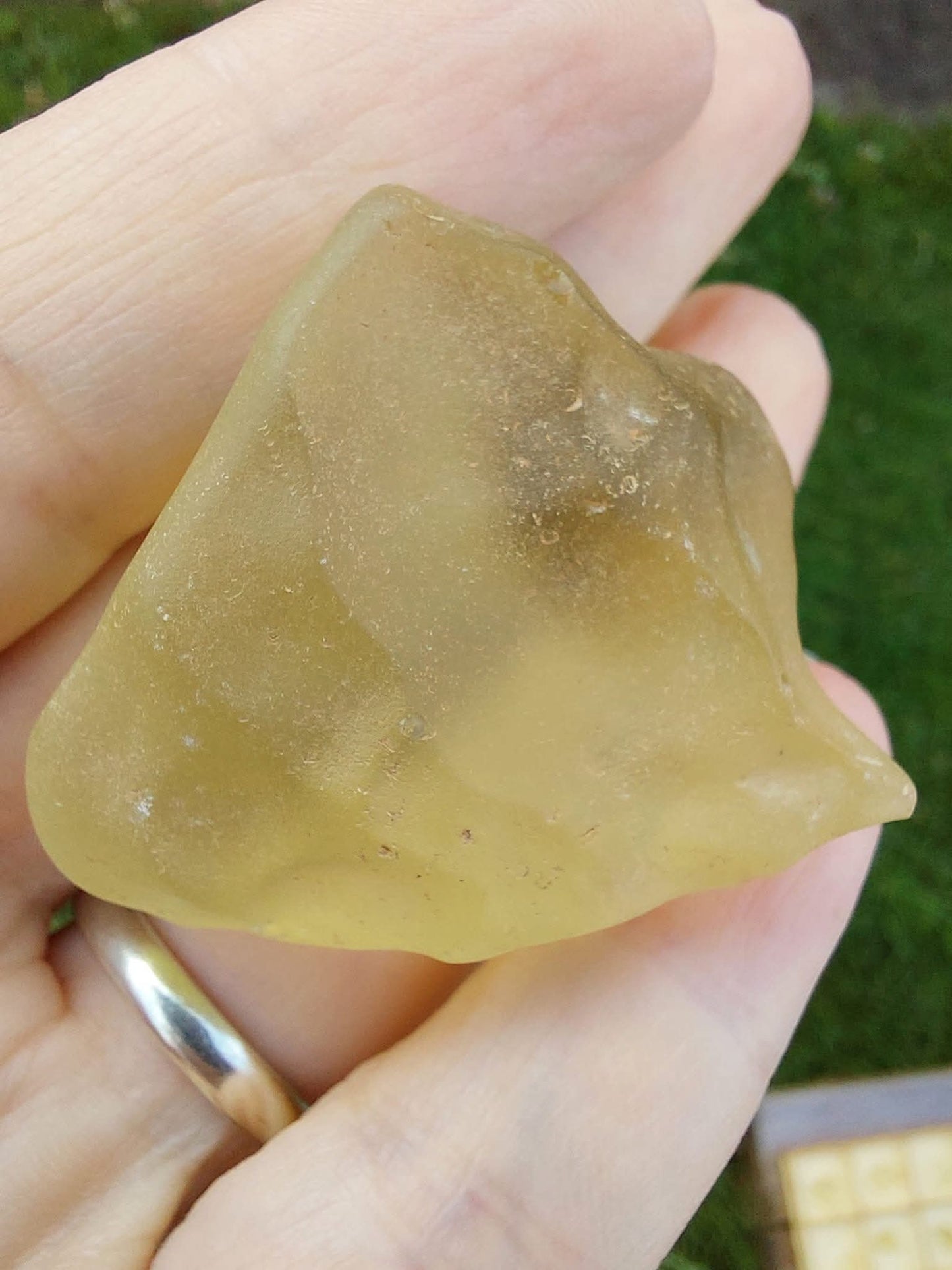 Libyan Desert Glass Piece, 29.87g, Tektite (Ref: LE238)