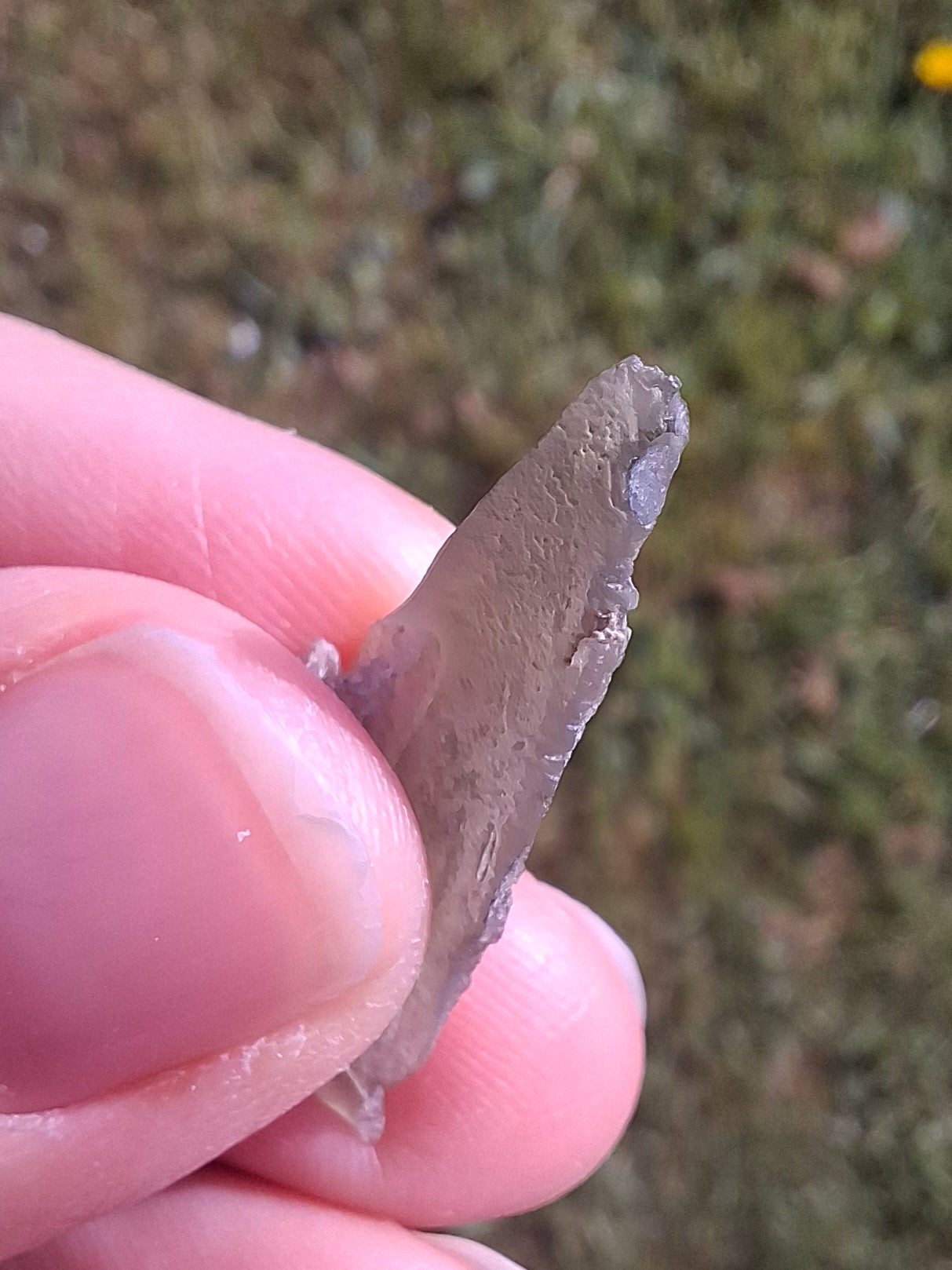 Moldavite Piece, 0.83g, Tektite (Ref: 1362)