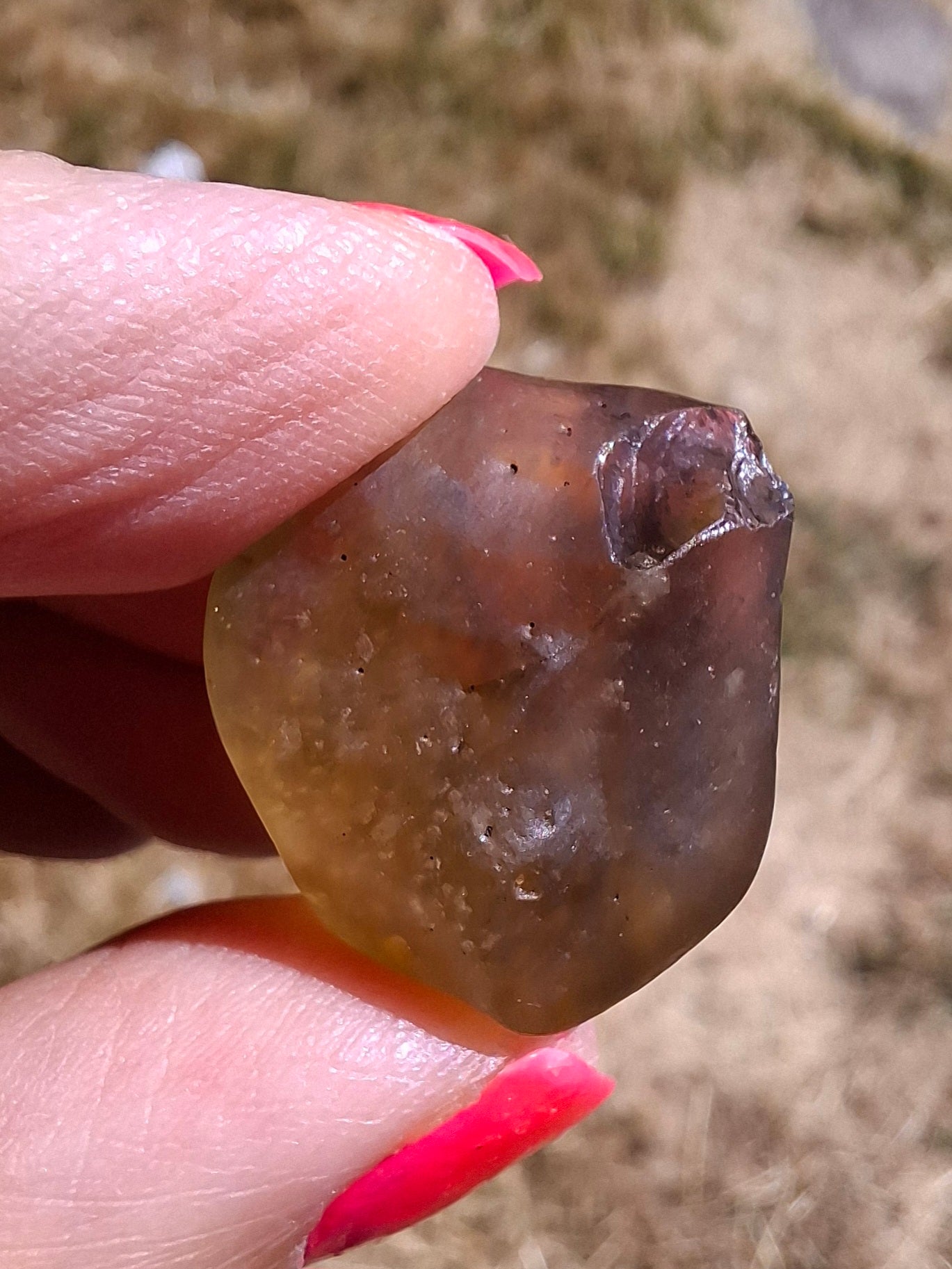 Libyan Desert Glass (darker) Piece, 6.82g, Tektite (Ref: L1365)