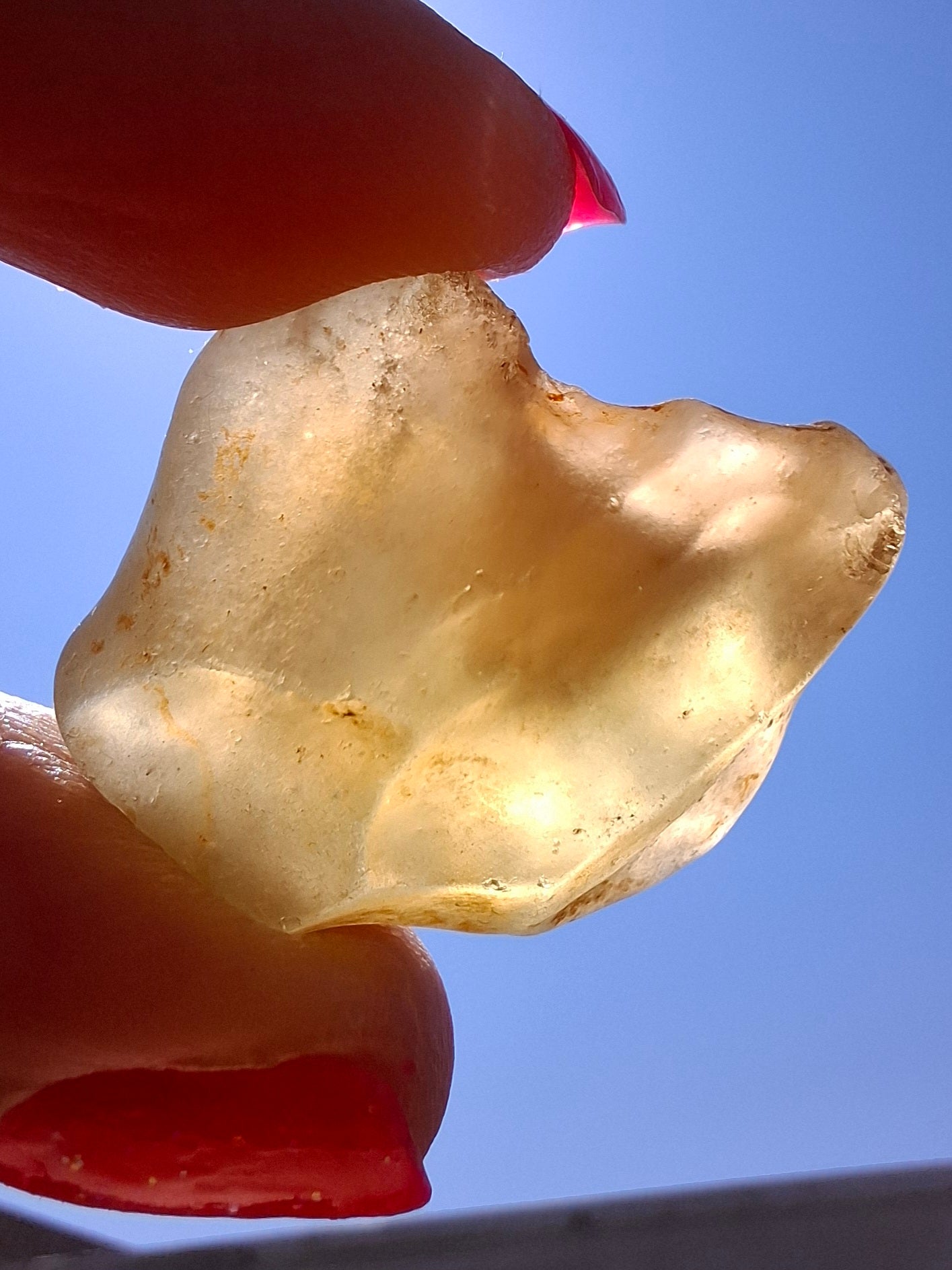 Libyan Desert Glass (darker) Piece, 10.32g, Tektite (Ref: L1376)