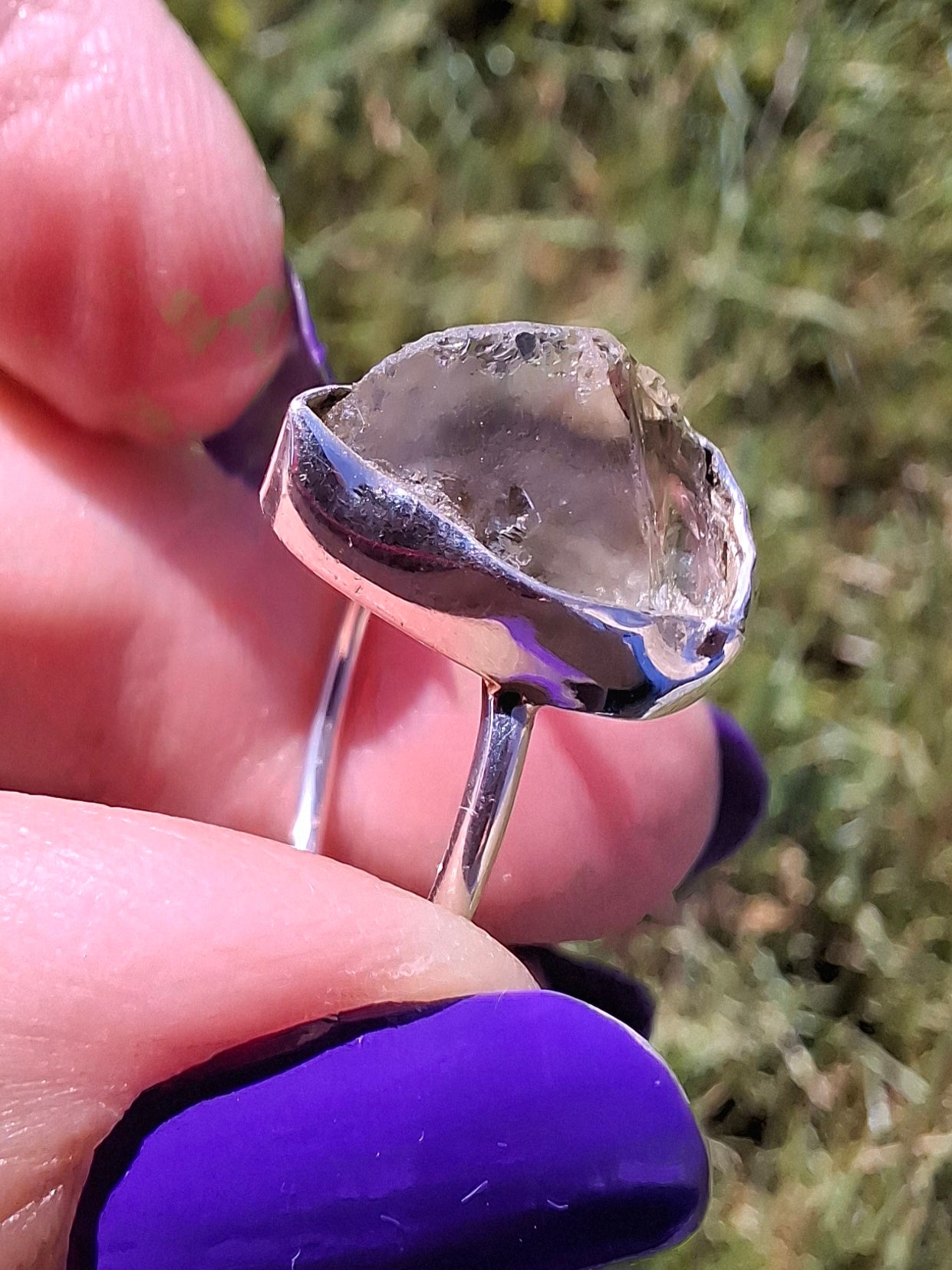 Libyan Desert Glass Ring, size large V, 925 Silver, Tektite (Ref: LR57)