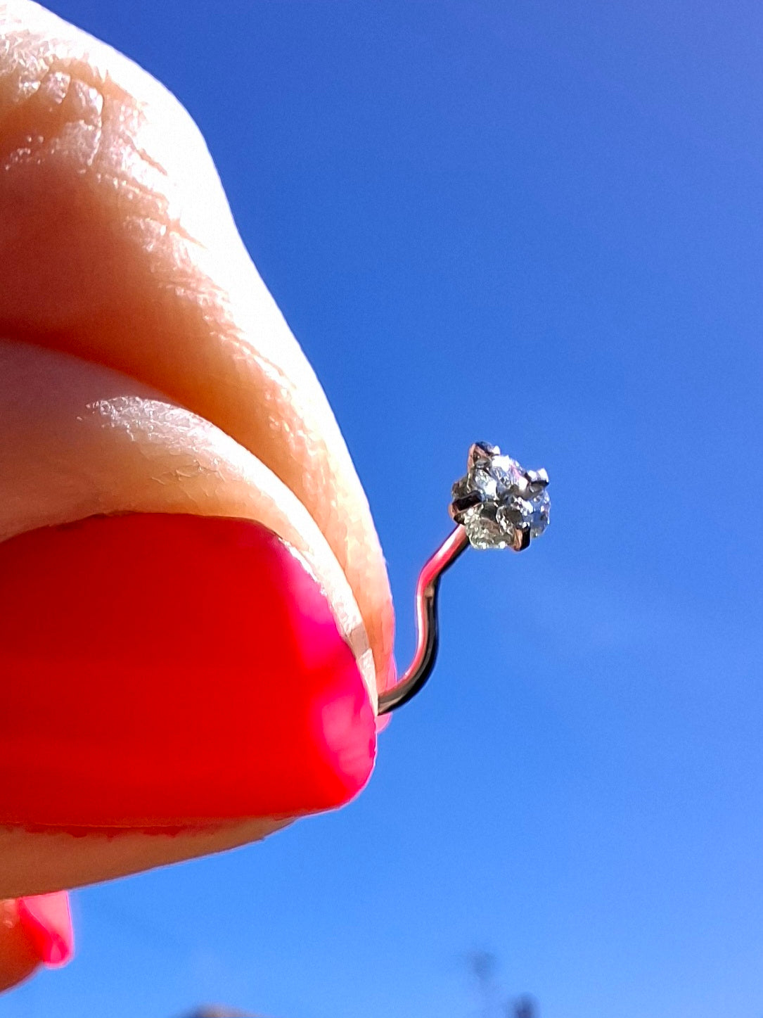 Moldavite (raw) NOSE STUD, 20G, Corkscrew, Surgical Steel, Tektite (Ref: N15)