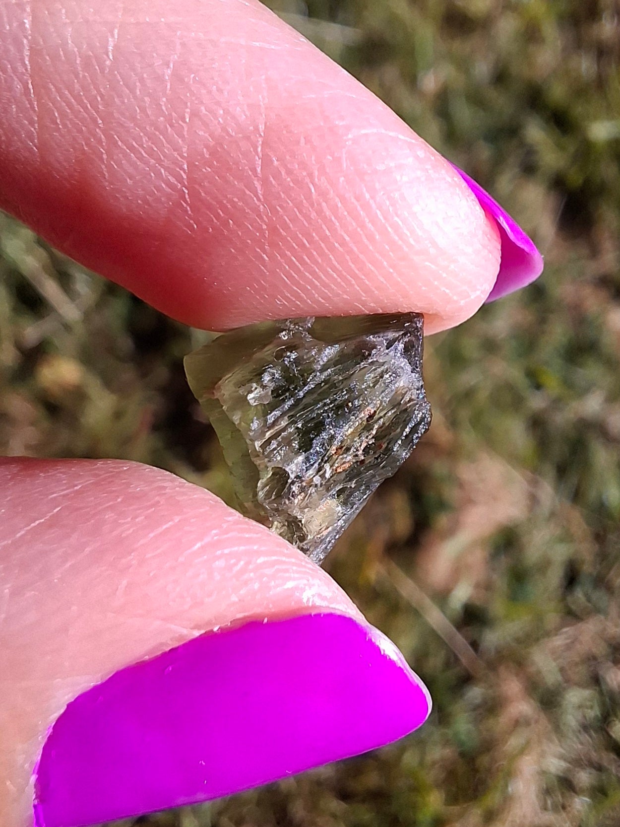 Moldavite Piece, 0.81g, Tektite (Ref: 1449)