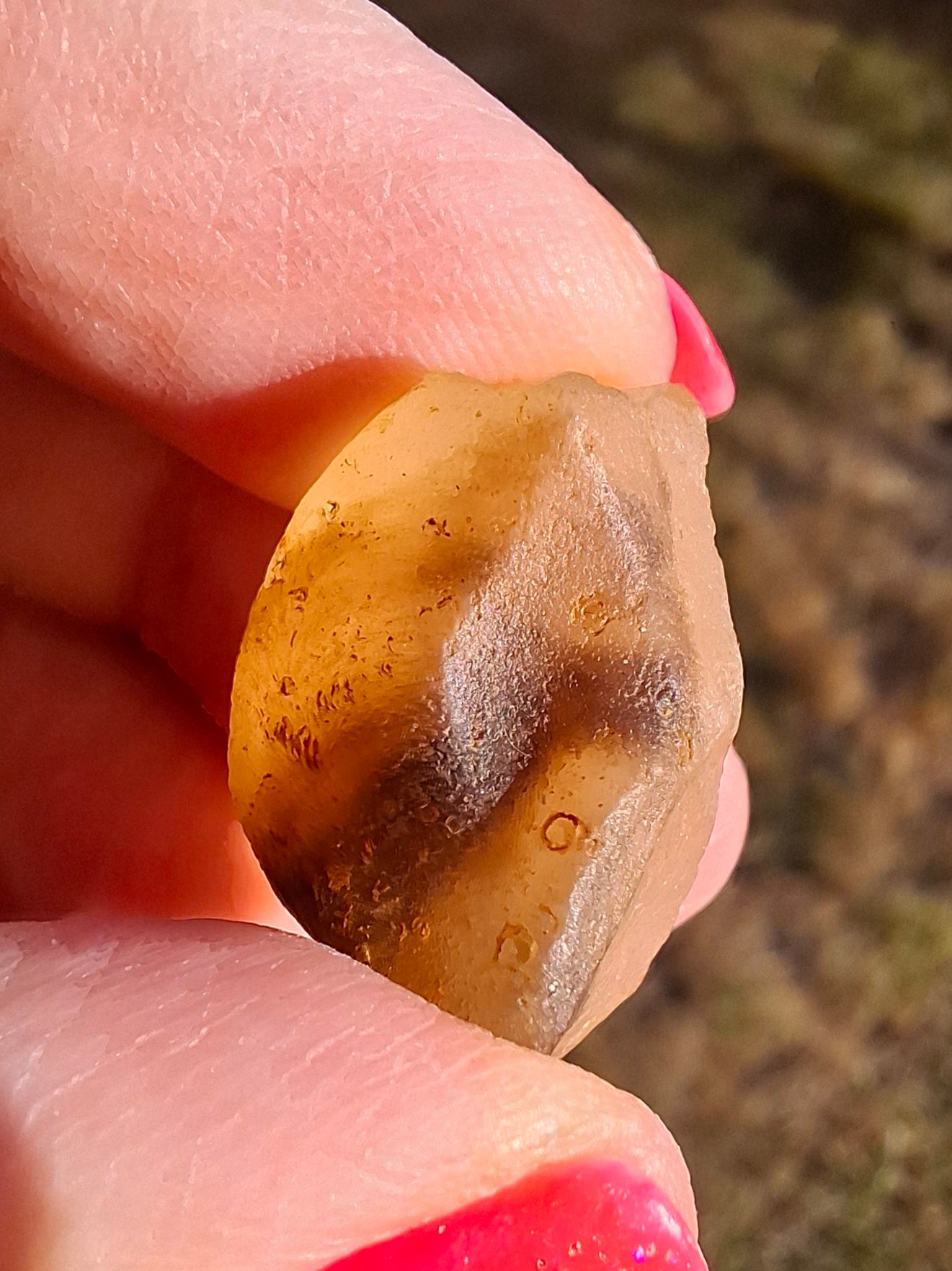 Libyan Desert Glass (darker) Piece, 4.70g, Tektite (Ref: L1372)