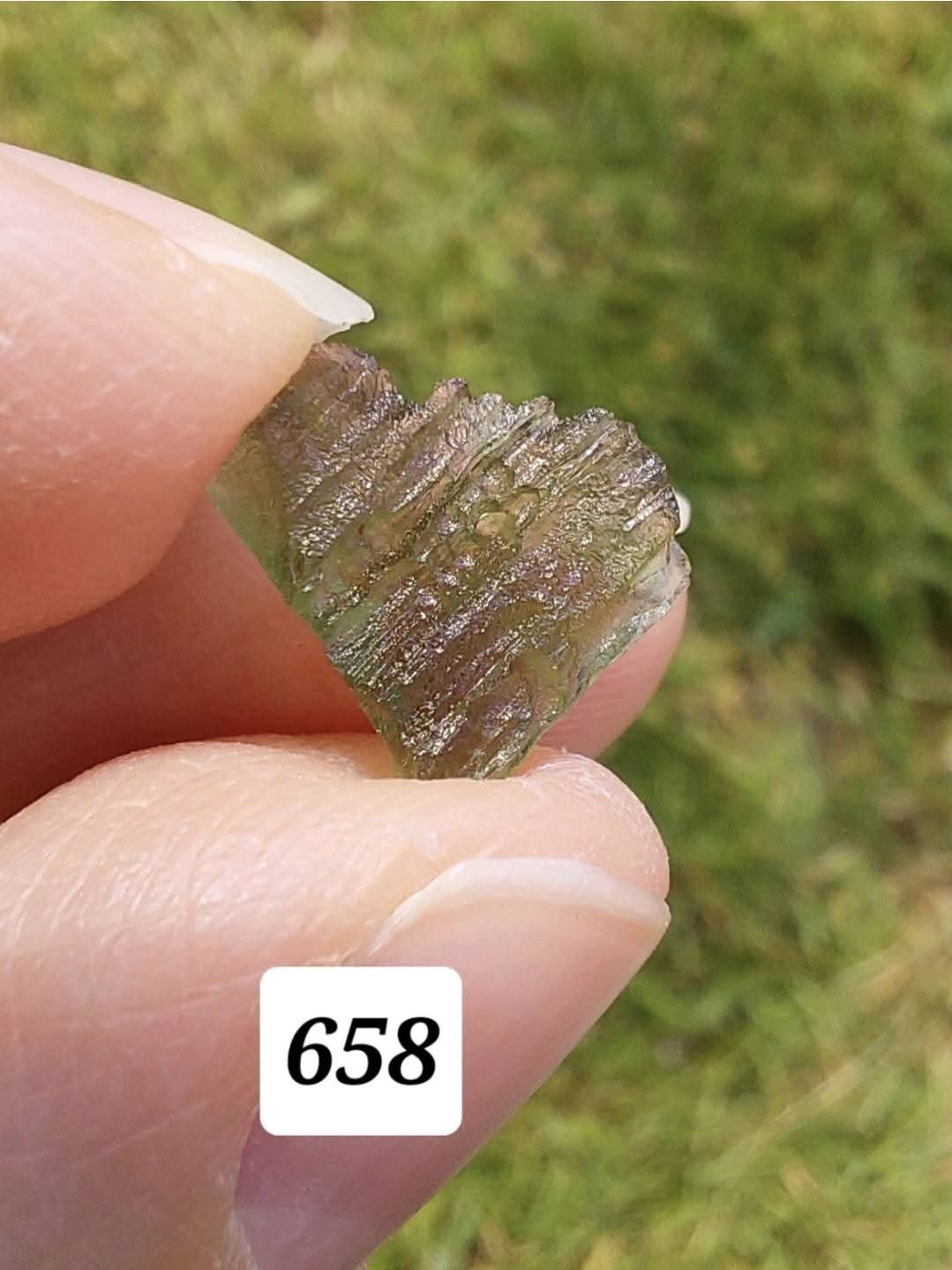 Moldavite Piece, 0.60g, Tektite (Ref: 658)