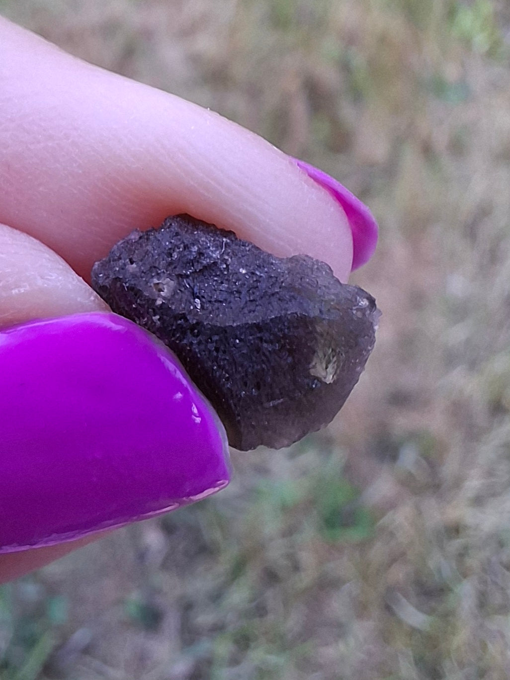 Moldavite Piece, 0.72g, Tektite (Ref: 1443)