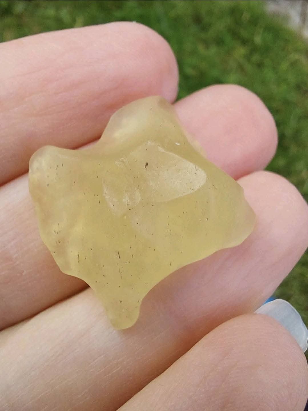 Libyan Desert Glass Piece, 5.68g, Tektite (Ref: LE258)