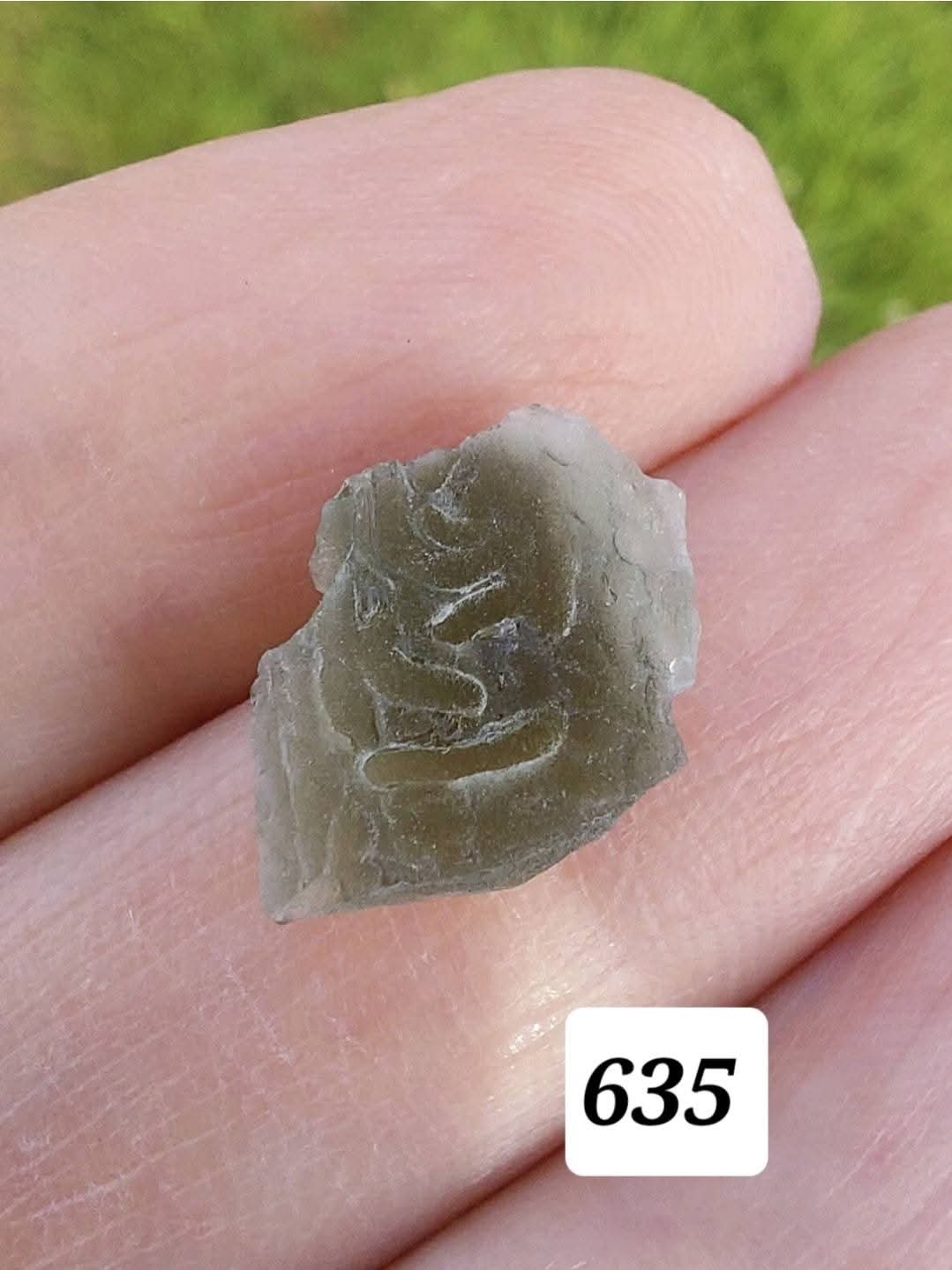Moldavite Piece, 0.72g, Tektite (Ref: 635)