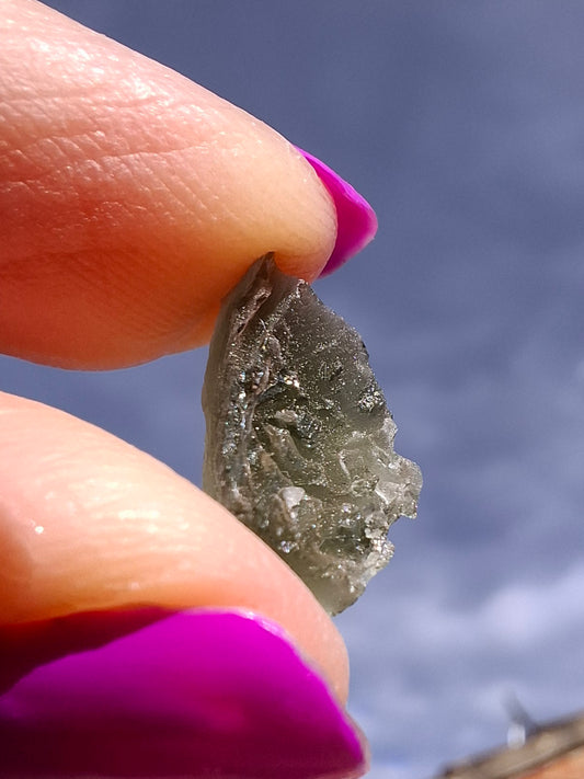 Moldavite Piece, 0.79g, Tektite (Ref: 1441)
