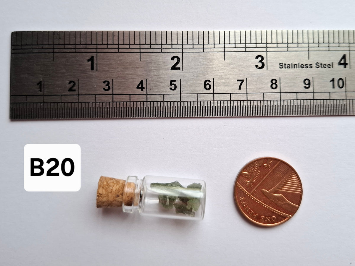 Moldavite chips (0.50g) in 1ml Bottle, Tektite (Ref: B20)
