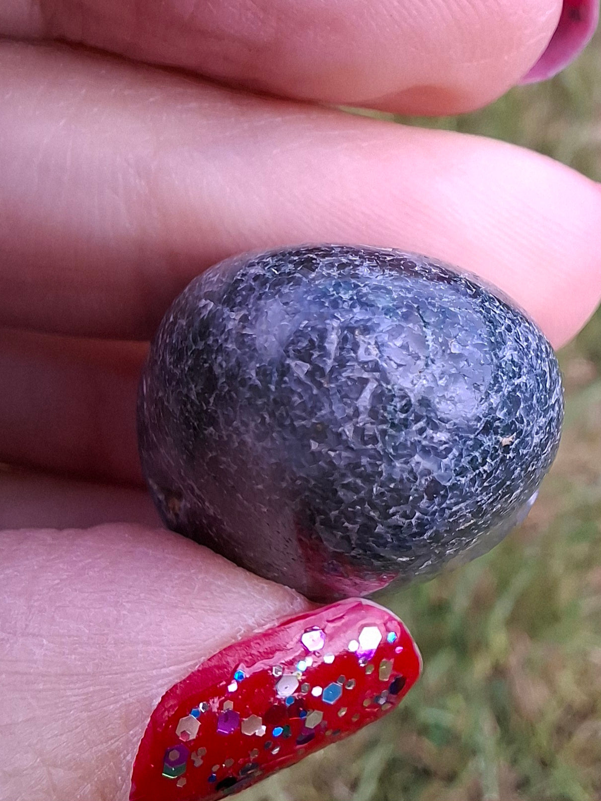 Green Moss Agate, Tumble Stone, Crystal (Ref: T165)