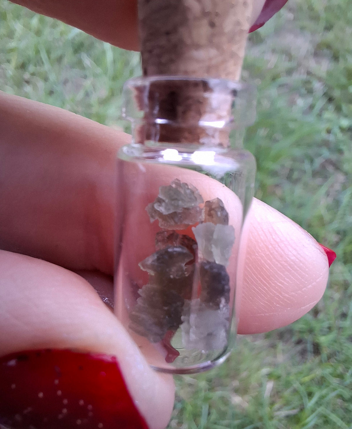 Moldavite Chips (0.50g) in 1ml Bottle, Tektite (Ref: B21)