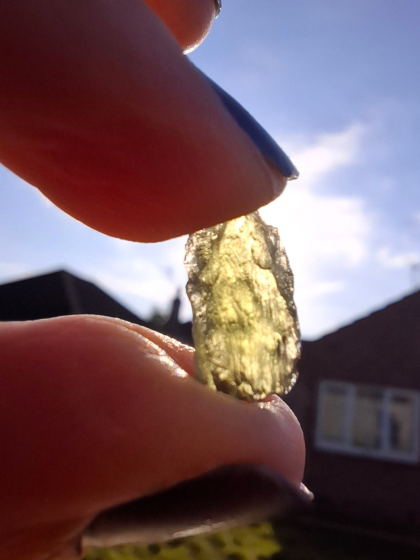 Moldavite Piece, 0.69g, Tektite (Ref: 1384)