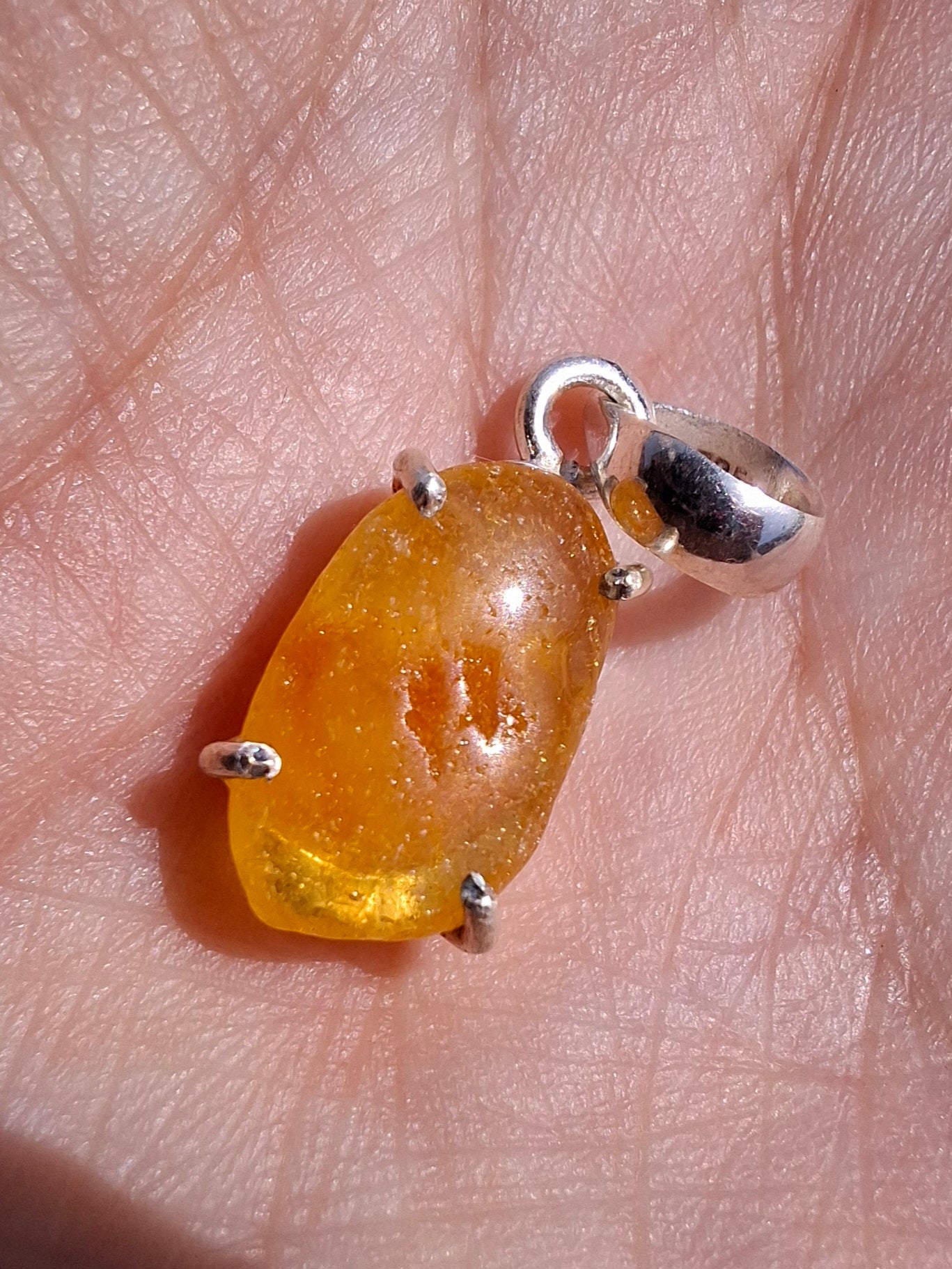 Baltic Amber Pendant, 925 Silver, Fossil (Ref: AP23)