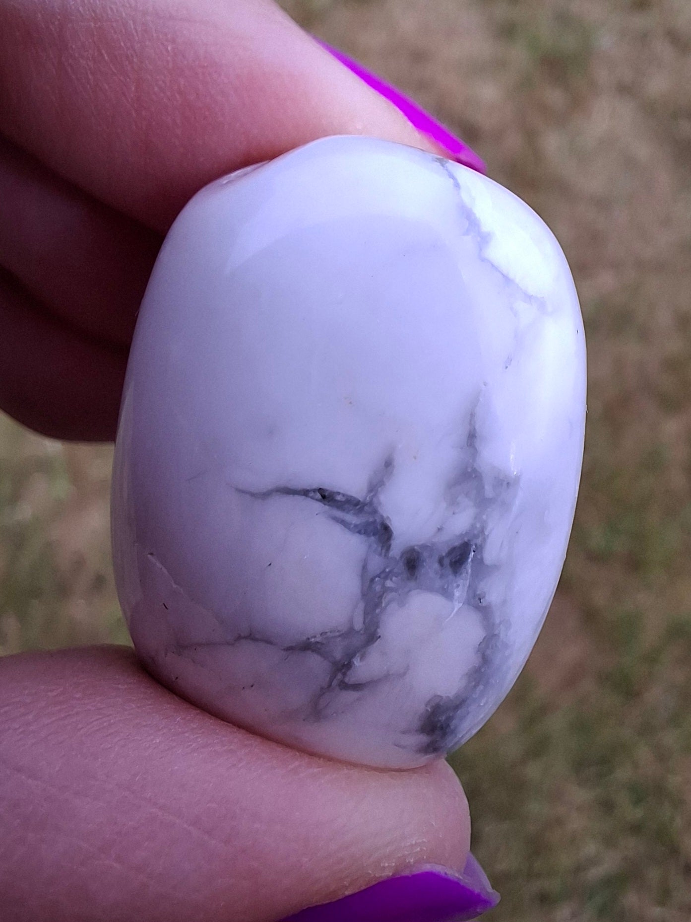 Howlite, Tumble Stone, Crystal (Ref: T39)