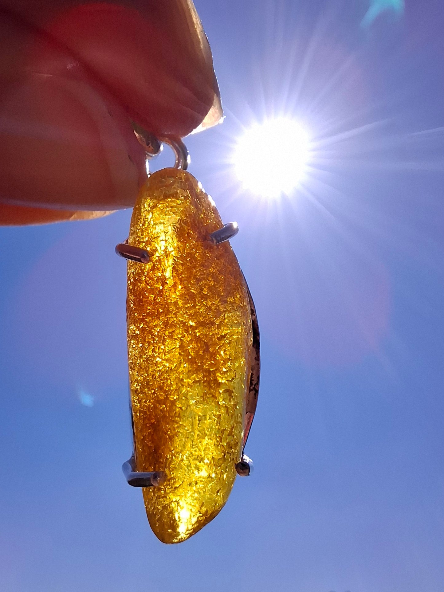 Baltic Amber Pendant, 925 Silver, Fossil (Ref: AP9)