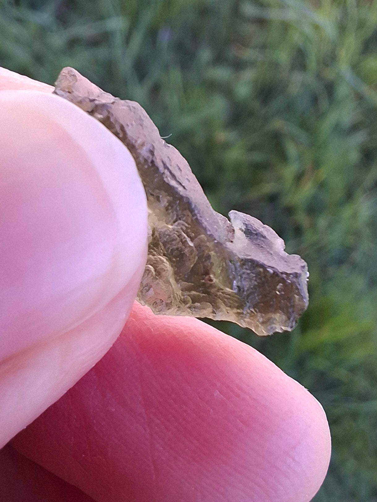 DRILLED, Moldavite Piece, 0.90g, Tektite (Ref: D14)