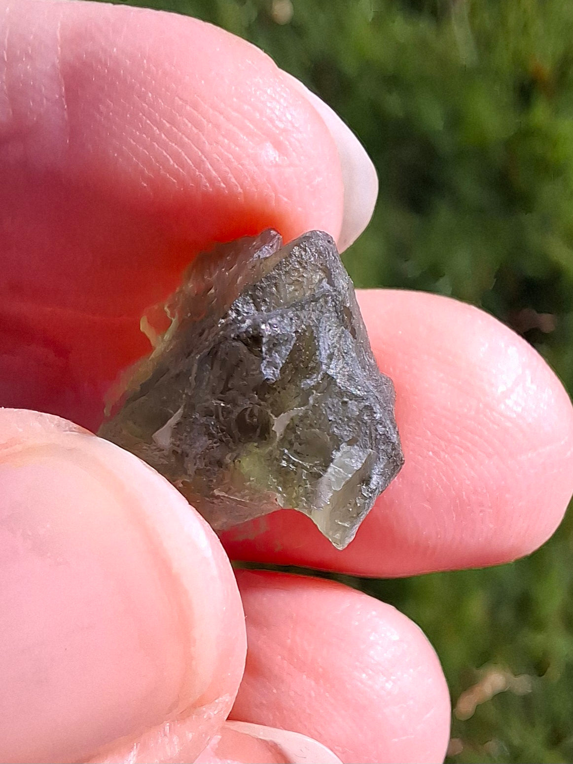Moldavite Piece, 1.90g, Tektite (Ref: 1340)