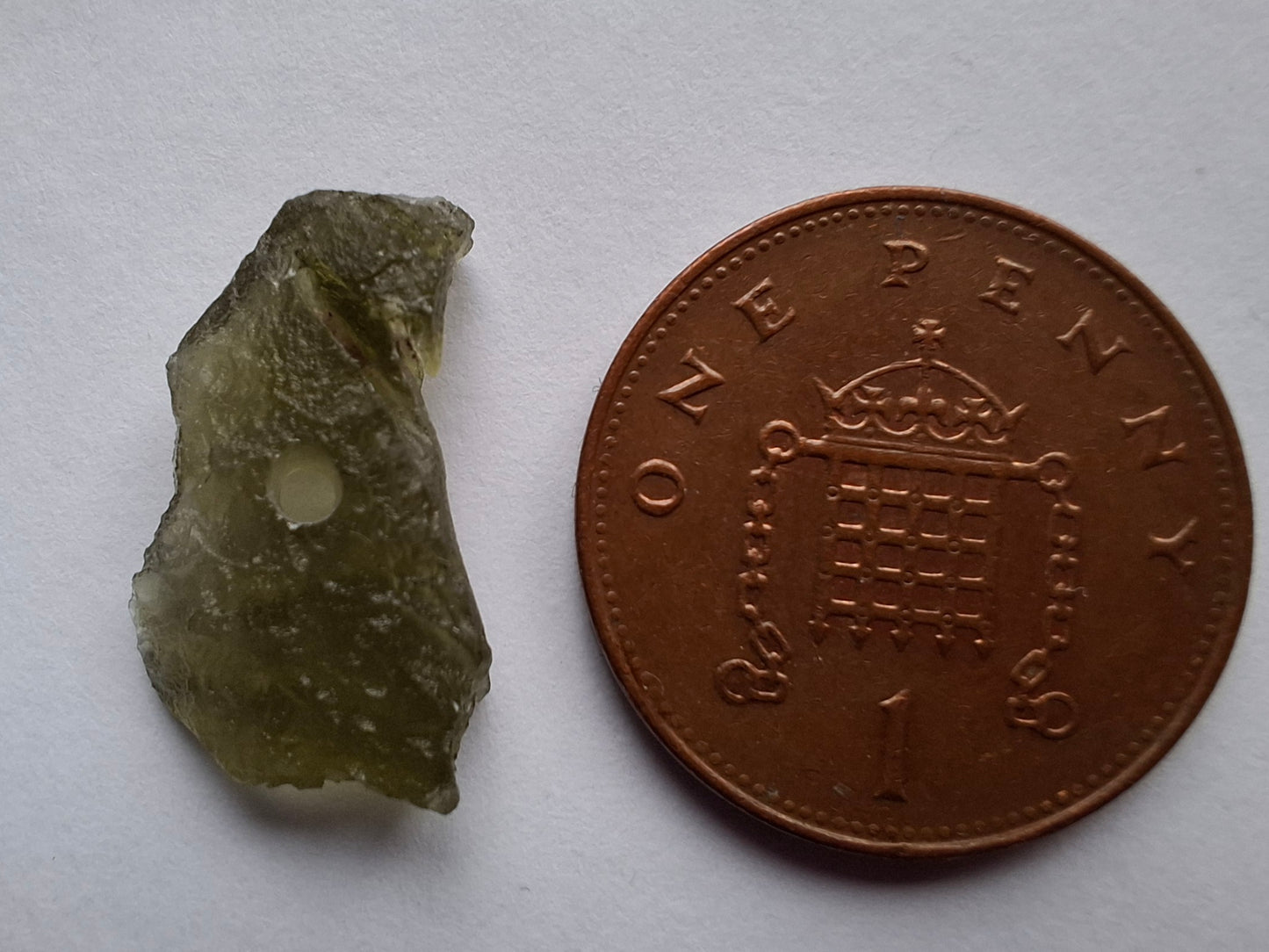 DRILLED, Moldavite Piece, 0.90g, Tektite (Ref: D14)