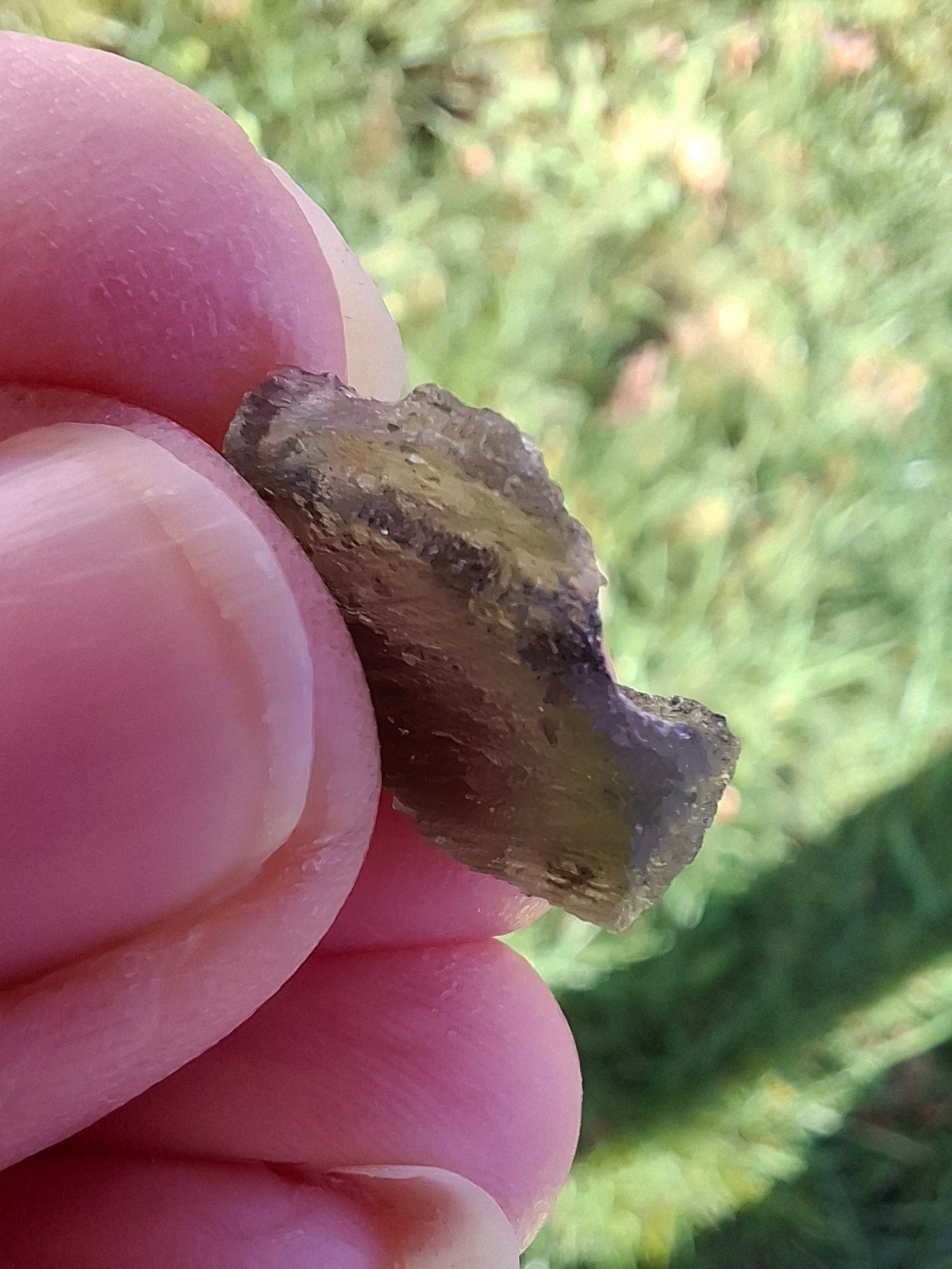 Moldavite Piece, 0.82g, Tektite (Ref: 1332)