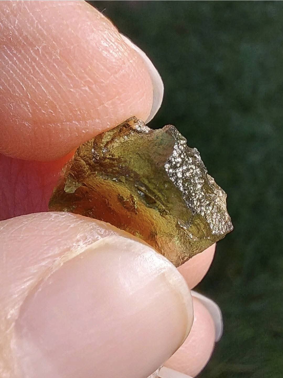Moldavite Piece, 0.91g, Tektite (Ref: 924)