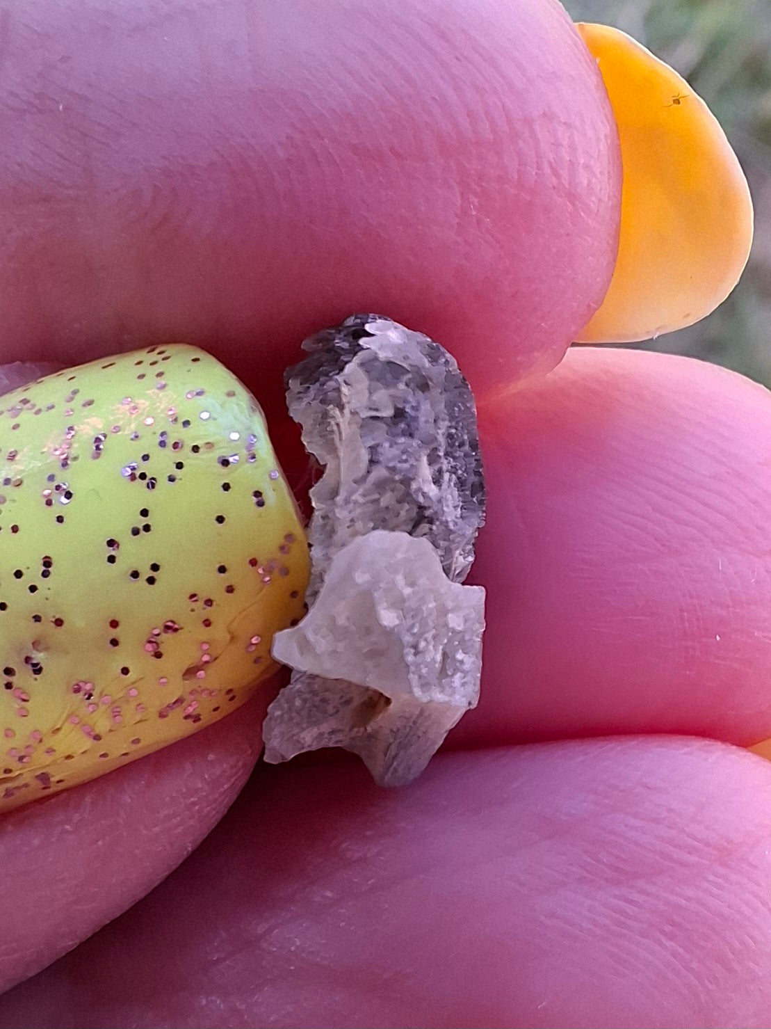 Moldavite Piece, 0.68g, Tektite (Ref: 1481)