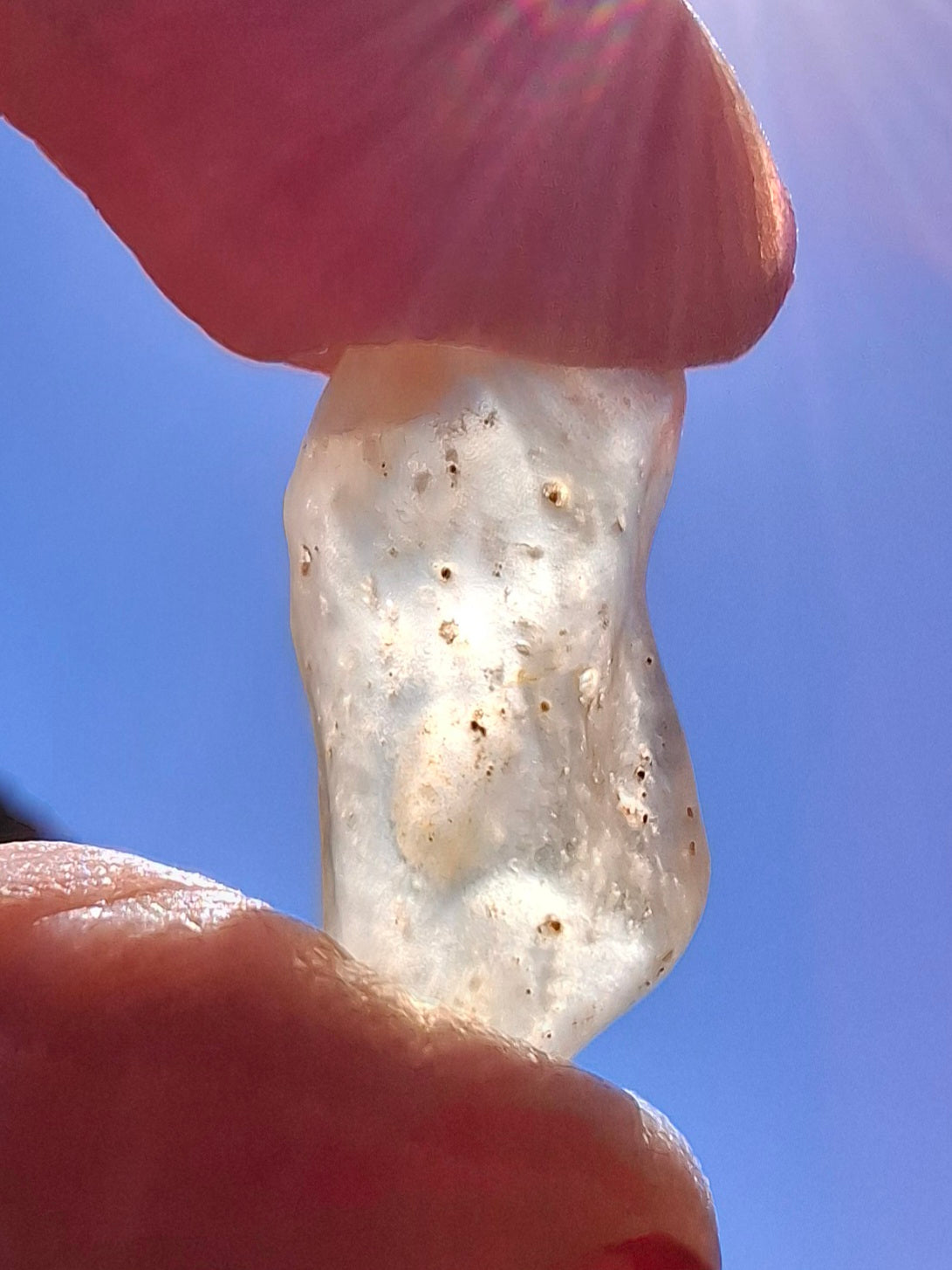 Libyan Desert Glass small Piece, 1.50g, Tektite