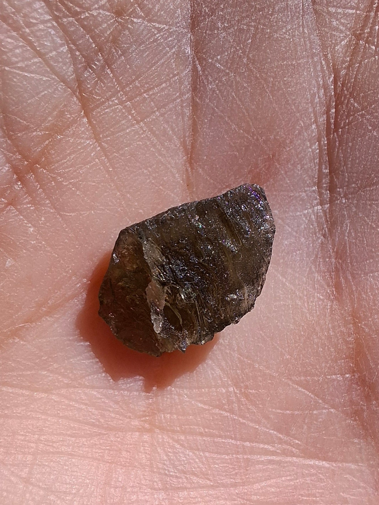 Moldavite Piece, 0.69g, Tektite (Ref: 1407)