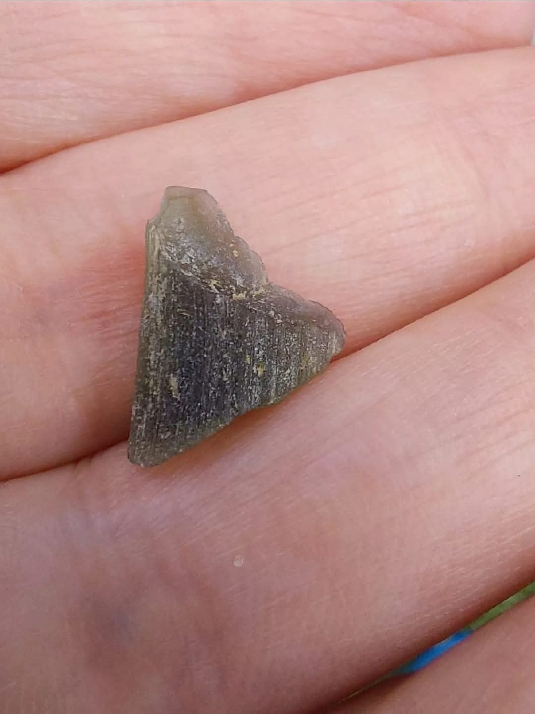 Moldavite Piece, 0.63g, Tektite (Ref: E174)